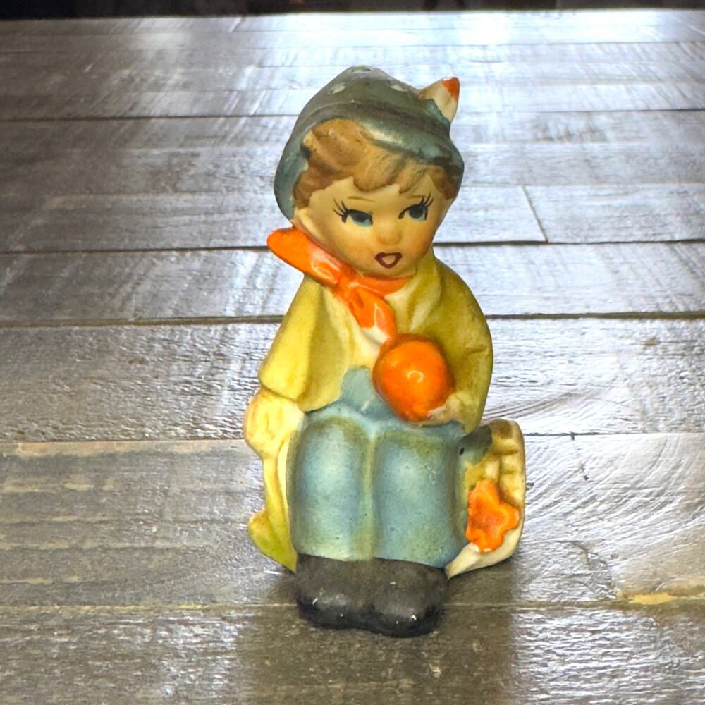 Vintage Salt Shaker Hummel Style Boy On‎ Log